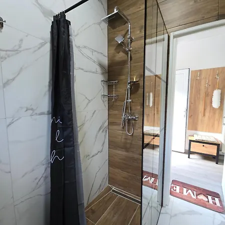 Riverstone Retreat * 야이체