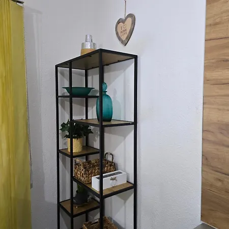 Riverstone Retreat 야이체