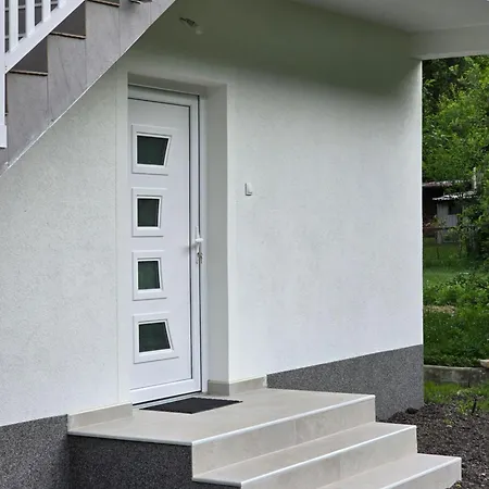 Riverstone Retreat Apartment *