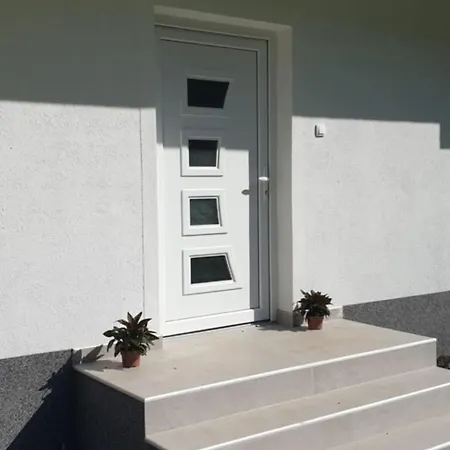 Riverstone Retreat *