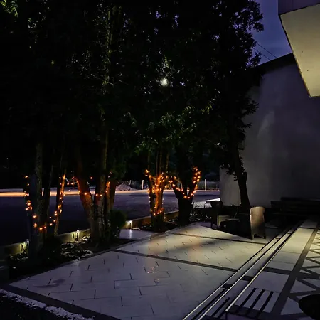 Riverstone Retreat *